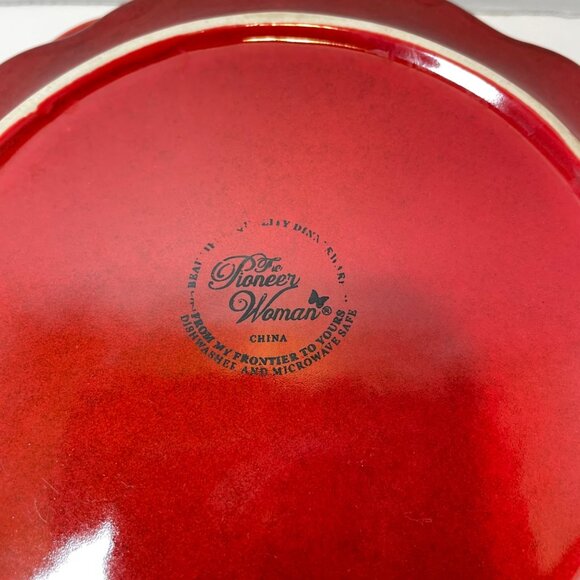 The Pioneer Woman Vintage Red Scalloped Stoneware Plates Set Of 6 Diameter 8" - Picture 4 of 9